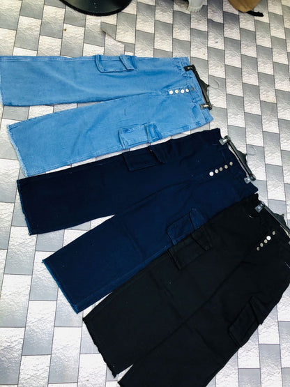 Women’s High-Waisted Wide-Leg Cargo Jeans
